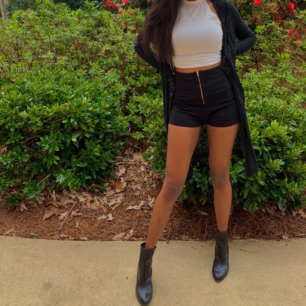Fashion Nova High waisted shorts